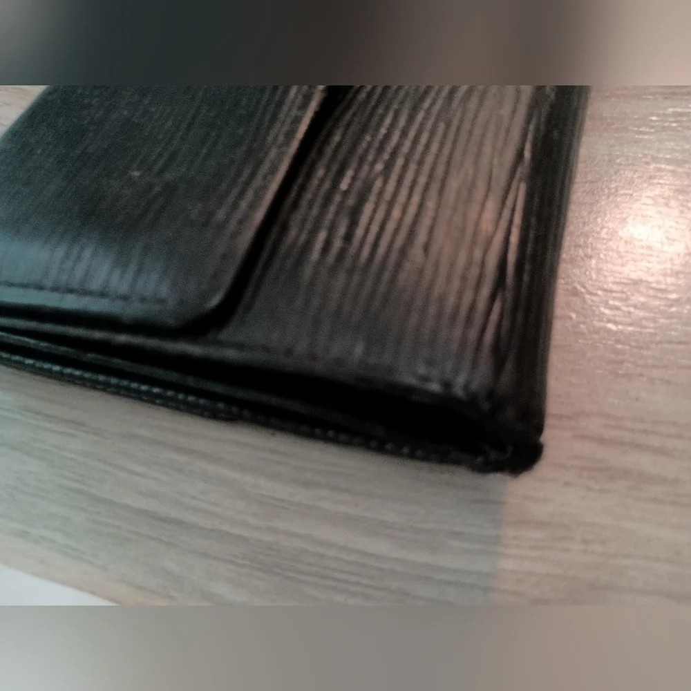 LOUIS VUITTON Epi Leather BLACK Buttoned Trifold Wallet